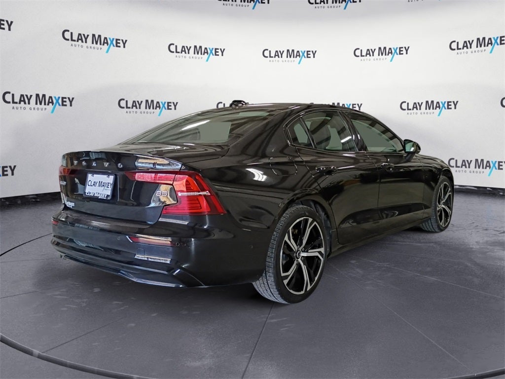 2024 Volvo S60 B5 Plus Dark Theme